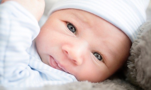 Проблема выделений из глаз у новорожденных
