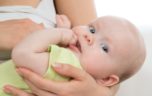 Причины, почему новорожденный малыш отказывается от грудного молока