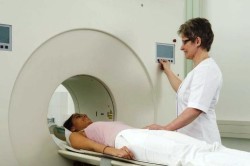 Проведение МРТ для диагностики причины головной боли