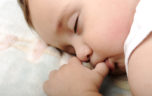 Можно ли перекормить новорожденного ребенка грудным молоком?